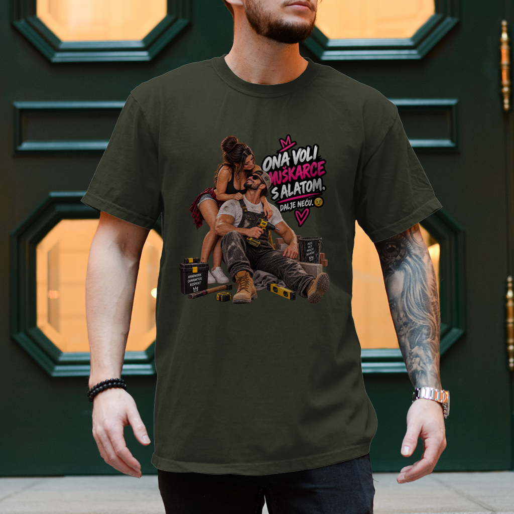 Herren T-Shirt Bauarbeiter – Ona voli muškarce s alatom