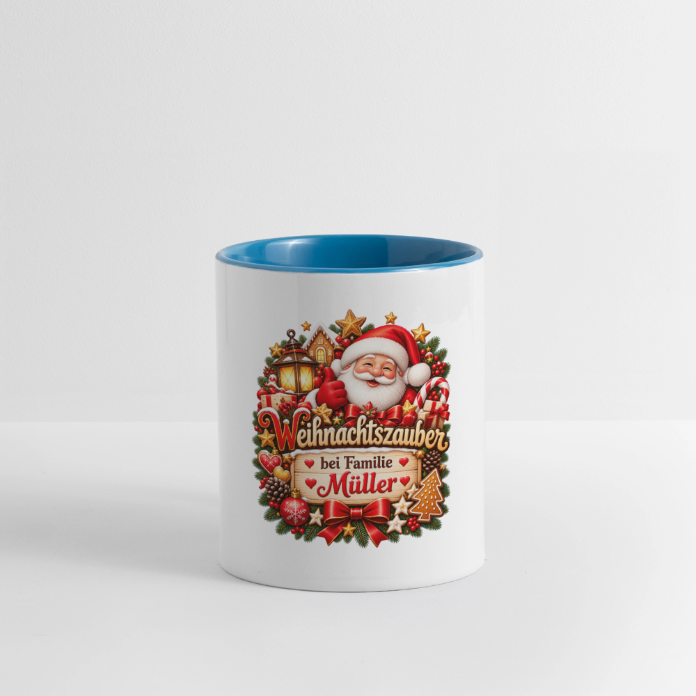 Weihnachtstasse 🎄 Weihnachtszauber bei Familie Müller – Tasse zweifarbig personalisiert - Weiß/Hellblau